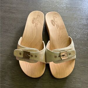 Dr. Scholl's Tan Slide Sandals with Buckle